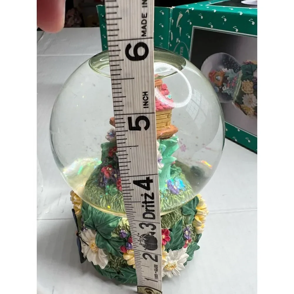 Vintage birdhouse musical water globe